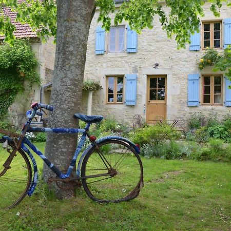 Le Vieux Velo Bed & Breakfast Chaptuzat ภายนอก รูปภาพ