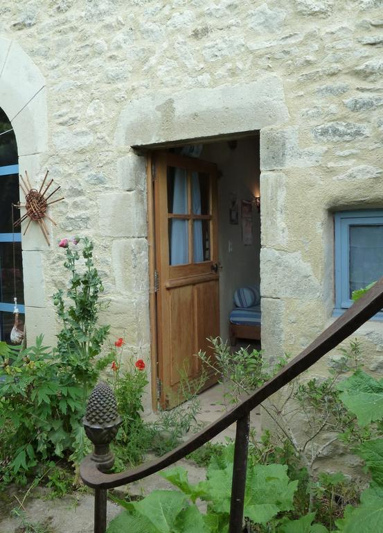 Le Vieux Velo Bed & Breakfast Chaptuzat ภายนอก รูปภาพ